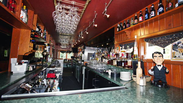 Kurt's Steakhouse Bar